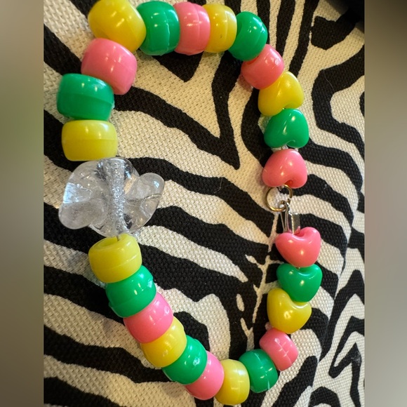 Jewelry - Bright Color White Glass Bracelet